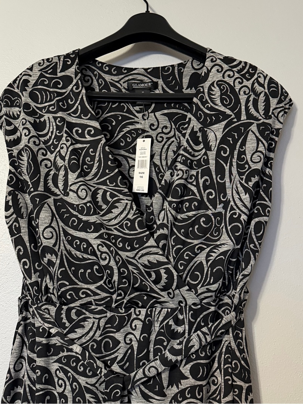 Glamour Black & Gray Paisley Cap Sleeve Wrap Dress - Picture 2 of 5
